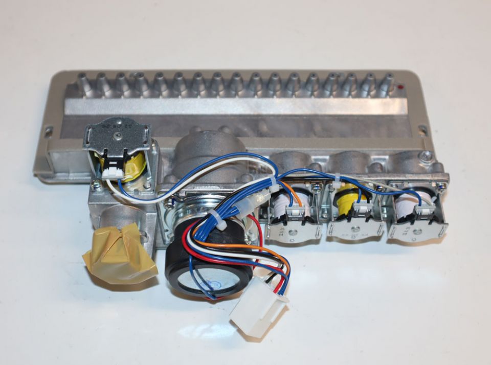 TanklessParts.com: Noritz SKG7860 Gas Valve with Manifold Plate #16